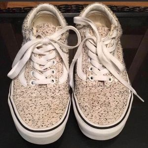 Women’s light pink Vans size 7, super cute!! Perfect for summertime!